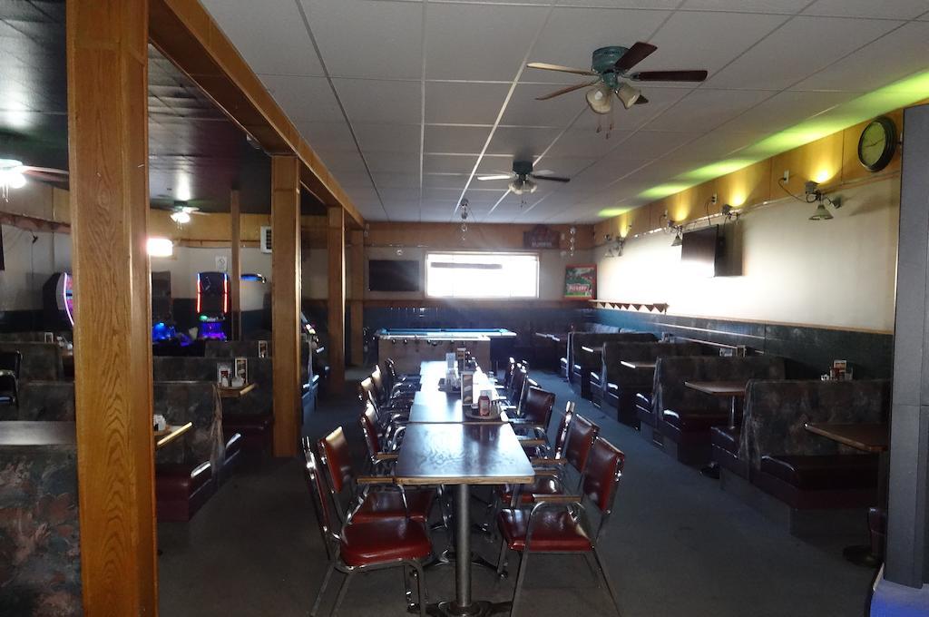 King'S Hotel & Motel By Elevate Rooms Shaunavon Esterno foto