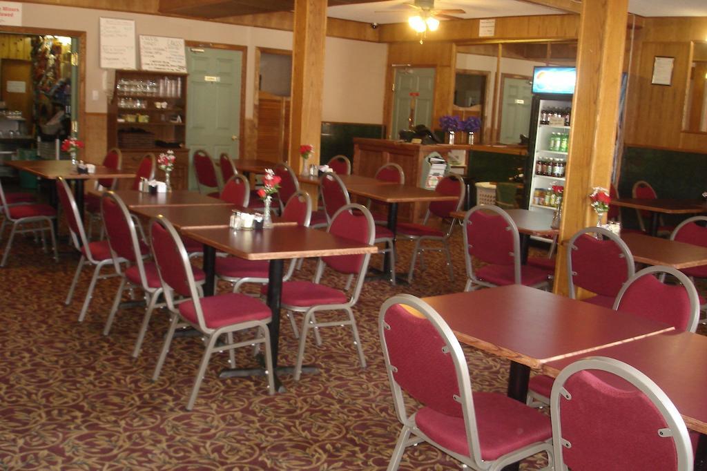 King'S Hotel & Motel By Elevate Rooms Shaunavon Esterno foto