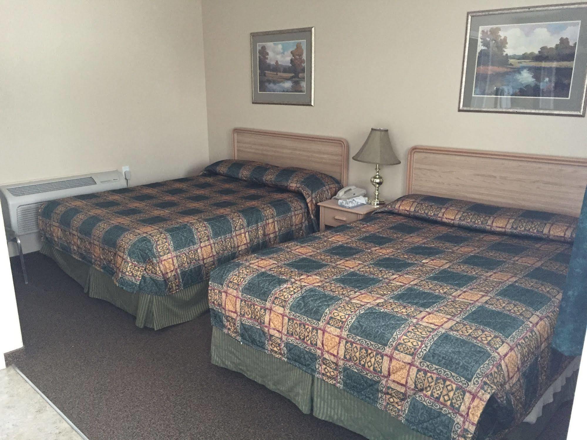 King'S Hotel & Motel By Elevate Rooms Shaunavon Esterno foto